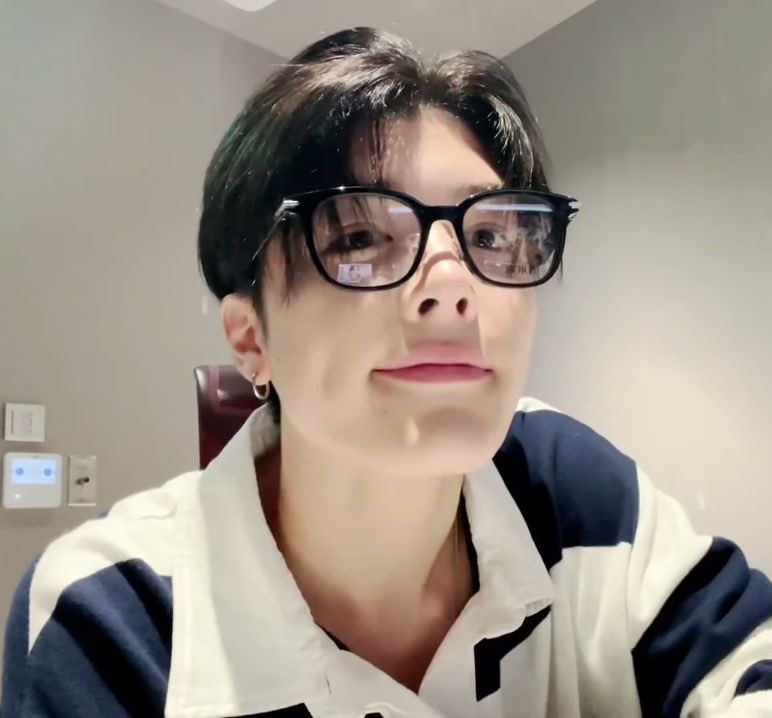 0kazakis's tweet image. 