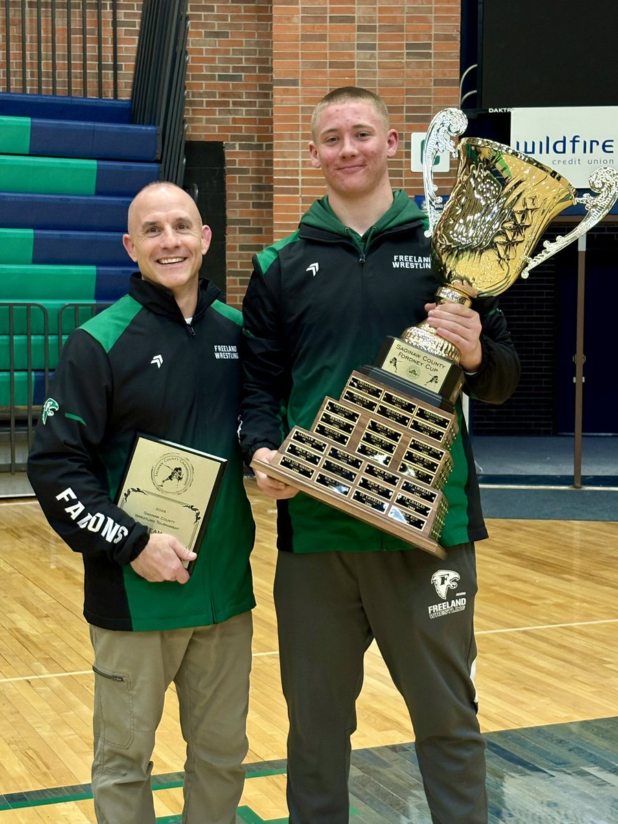 IKE_Sulfridge's tweet photo. Back2Back Saginaw County (MI) Champs. 🏆🏆
Thankful for the opportunities to learn this humbling sport from great coaches and to contribute as a freshman on a team stacked deep with big talent.
#ClassOf2029
#lowegohighoutput
#getinwhereyoufitin
@TheUCReport @on3 @Rivals @247recruiting @TheD_Zone @MIPrepZone @PrepRedzoneMI @MichFBFrenzy @MIexposure @Bryan_Ault @alex_pallone @AllenTrieu @MaxPreps @SmTownScouting @SBLiveMI @RisingStars6 @TrambleJoe @sixstarfootball
@PlayBookAthlete
@CoachGrig_NCSA
#WHYIGRIND