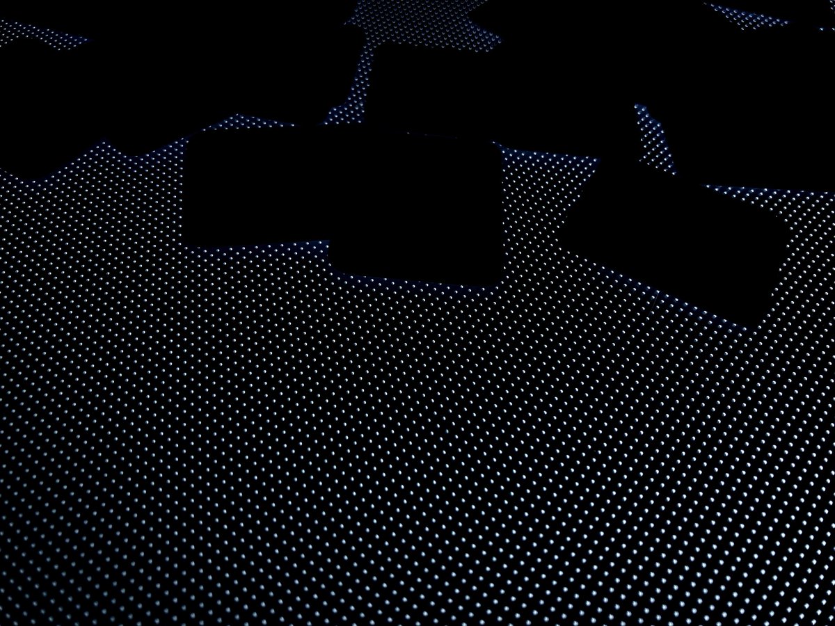 andosample's tweet image. 淡々とシール張り合わせ作業をしています。あと30枚ぐらいで無事終了なので、次は穴あけです🔨

シールが見えないように暗くしていますが、ライトボックス上で作業しています。シールのズレが見やすいため👀