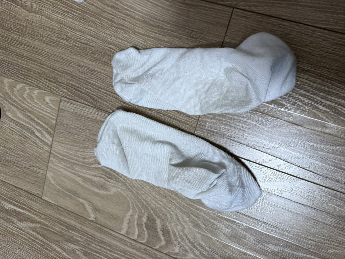 爱白 tweet media