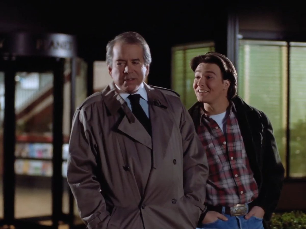 PerryTheChief's tweet image. Tan asustados andan que desenterraron al cadáver este.