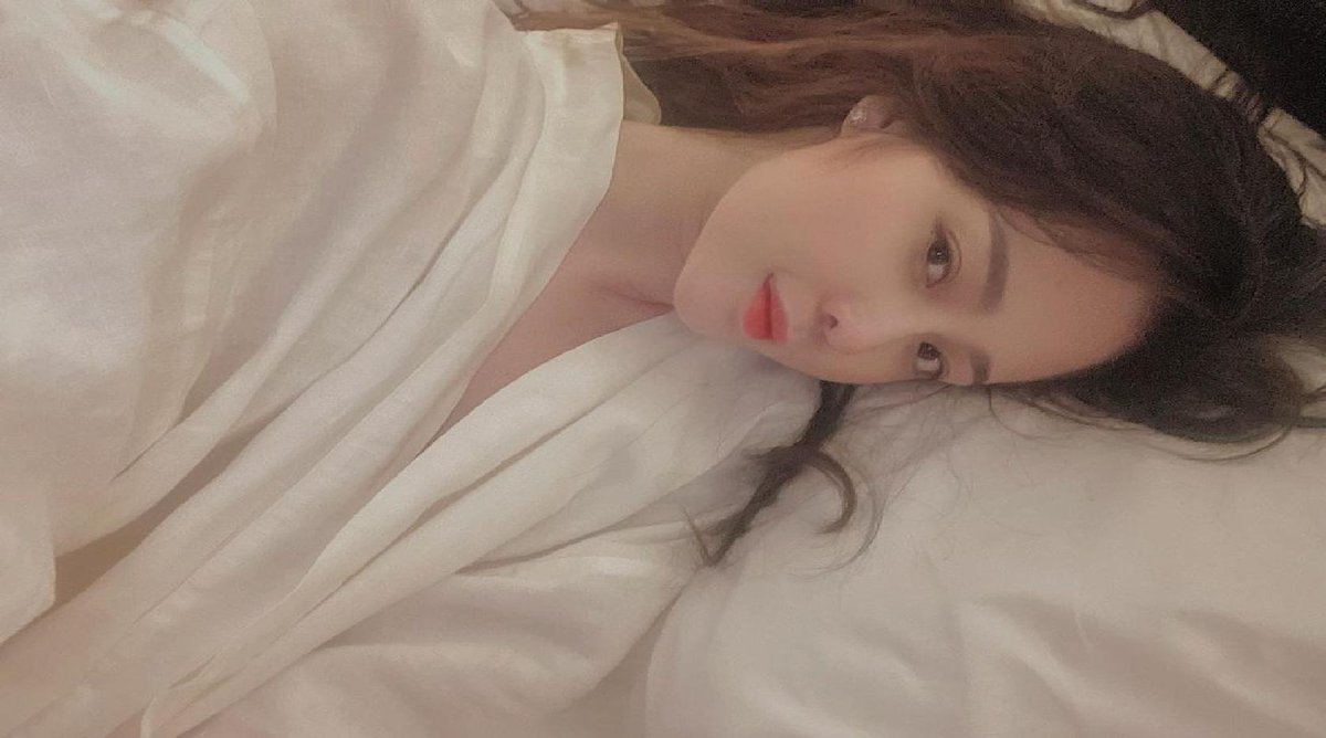 April Schultz tweet media