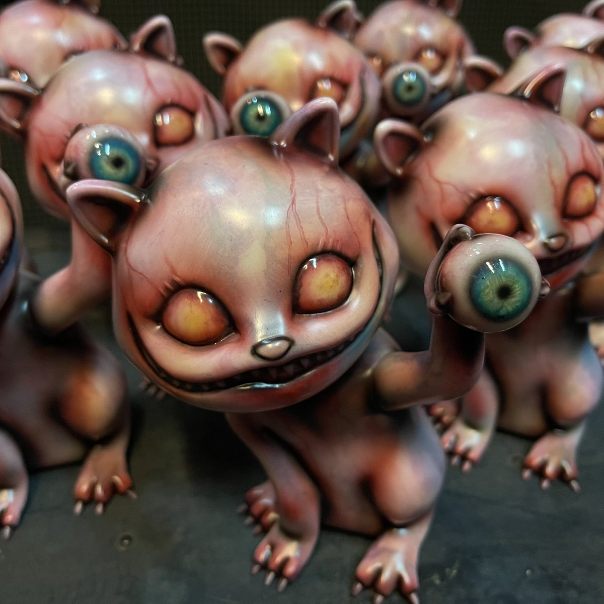 かっこわらい雑貨店　TAMA スーパーフェスティバルでは6種類のTAMAを発売します🐈‍⬛ 2種目は皮を