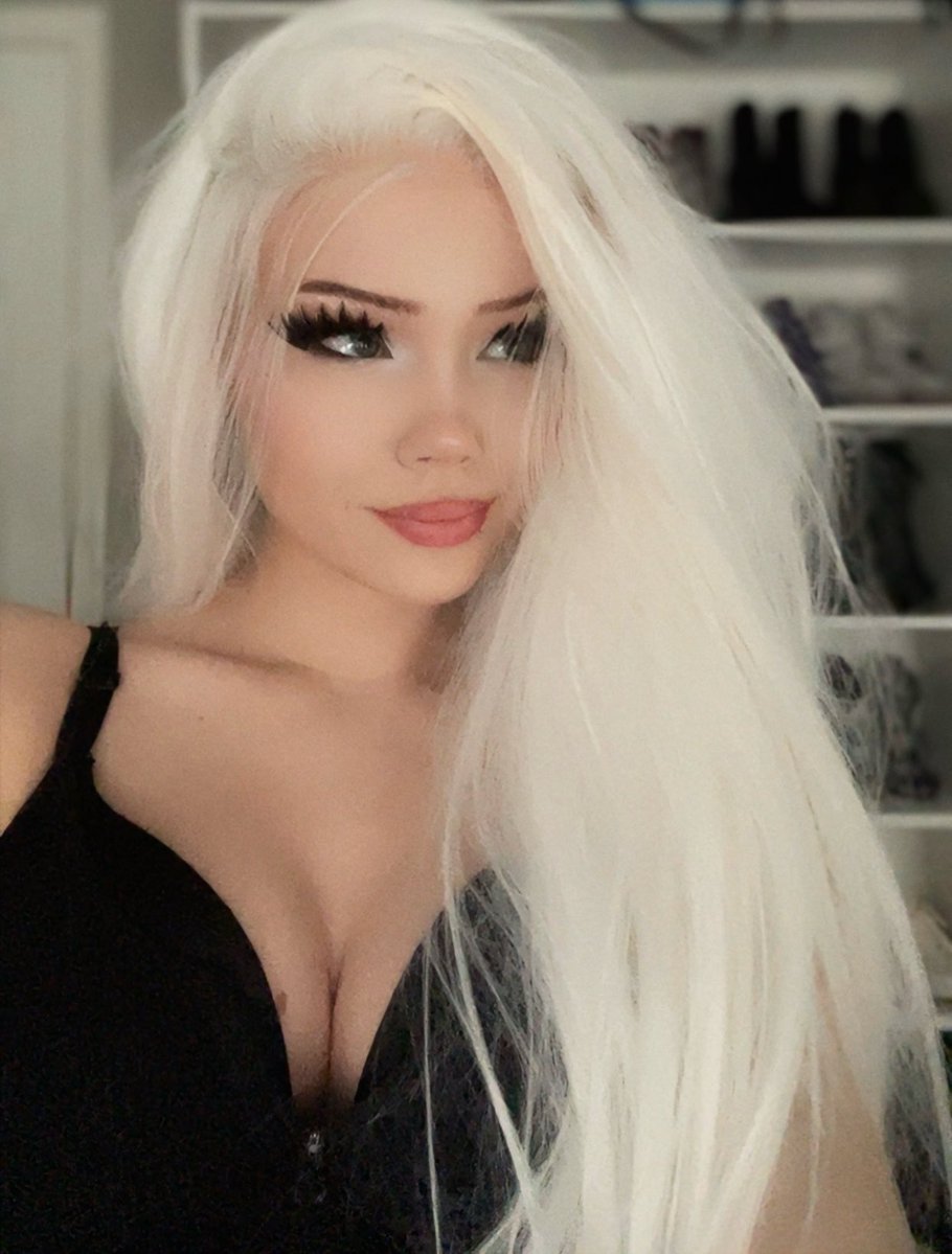 KyleeCarterrr's tweet image. 👀 twitch.tv/justfoxii