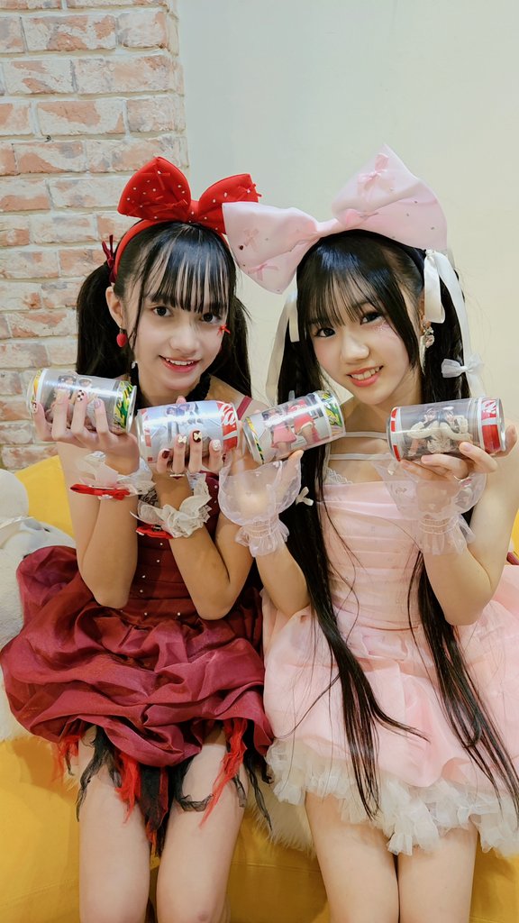 みりあん☺︎⑨ みんなー🦄🐴🐶🐱🍫🍎🌈❤️✨ あんじとまおからのプレゼントドリンク