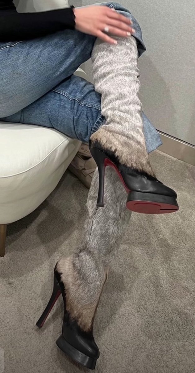 colormetaay's tweet image. insane 🤤