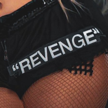 maddiemania_'s tweet image. Branding matters