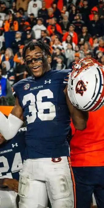 Blane1526's tweet image. Never left us when it got tough