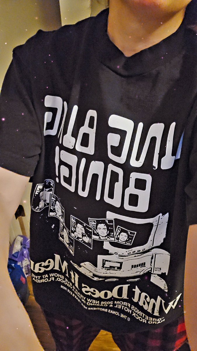 RedRoseJD's tweet image. Got my "BING BING BONG!" Shirt. 

(Also I'm a full time mom of two under the age of three so no face will be shown) 🤣

I may show my face later. 😉 

@joejonas