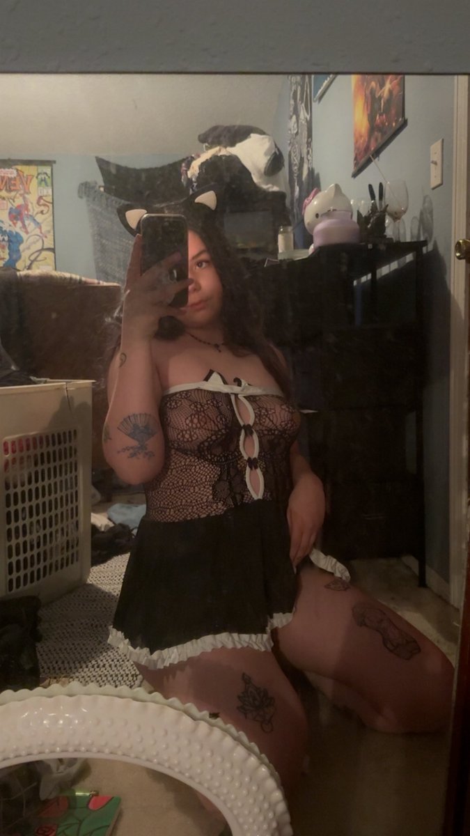 multipledayze's tweet image. I’m 23 today, anyone want to send me some birthday gifts??  #sellingcontent #nsfwtwtًً  #nsfw #ass #cosplay #birthday #pay2play #Onlyfans #OF #buyingcontentsnap #buyingcontent