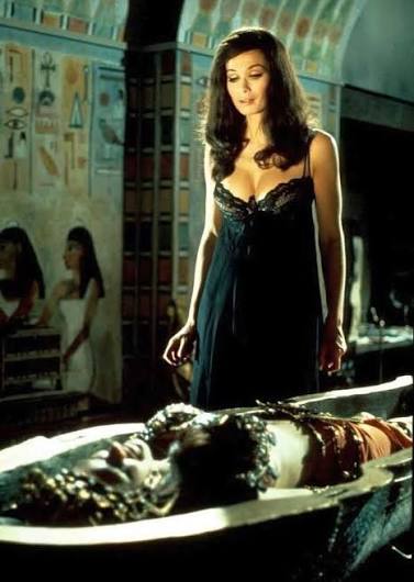 Nighty, fright Folks! Homina, homina, homina... Until next we tweet... my name is still Chris! And I remains a Svengoolaholic! #Svengoolie #BloodFromTheMummysTomb