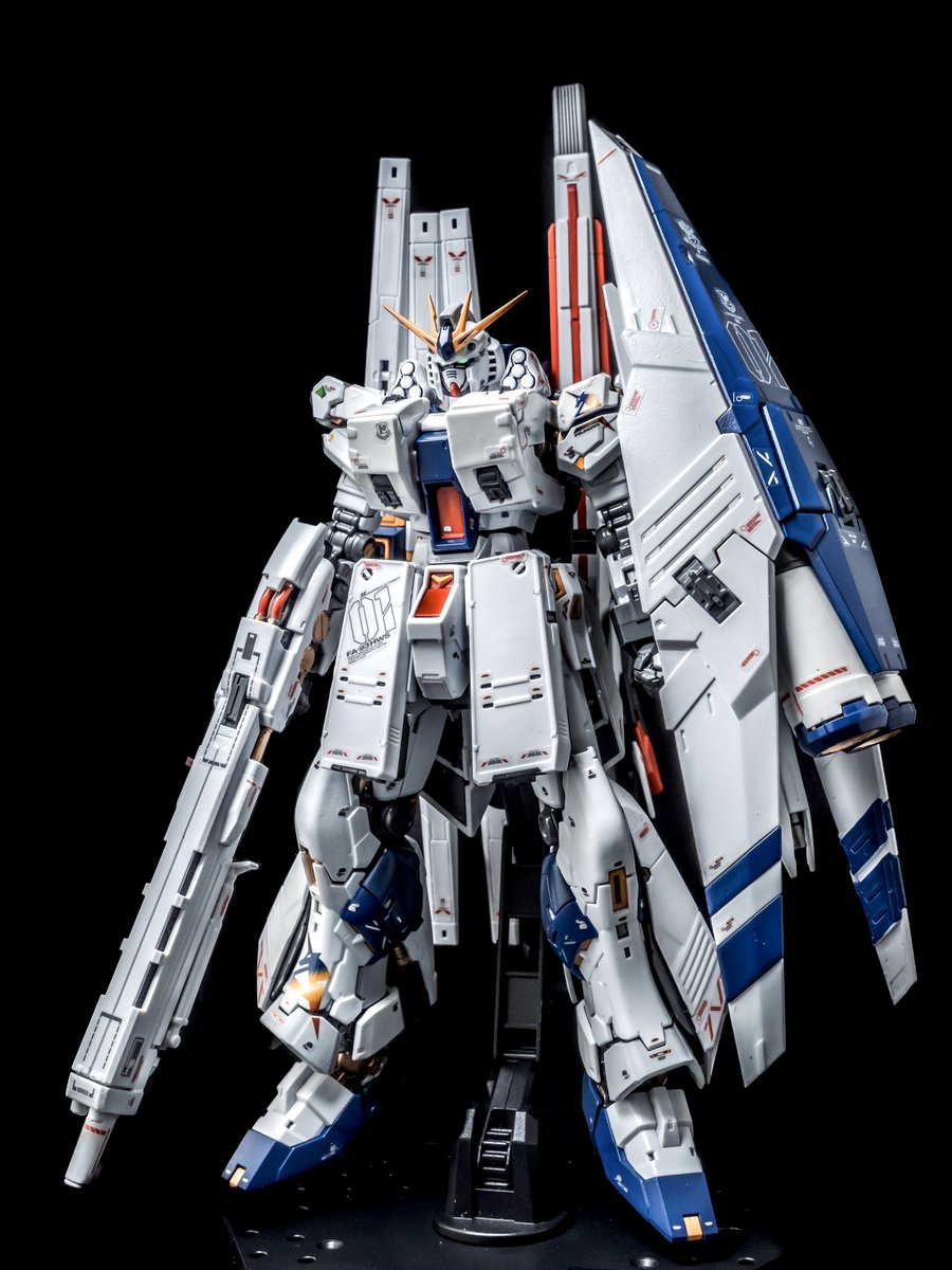 ten10kozo's tweet image. やっと完成しました。年末年始でこれしか作れませんでした💦
こちらはHWSオプションと通常RG νガンダムからフィンファンネルを使用してます。
RG 1/144 RX-93ff νガンダム HWS
水性塗料の筆塗り全塗装です。
#ガンプラ