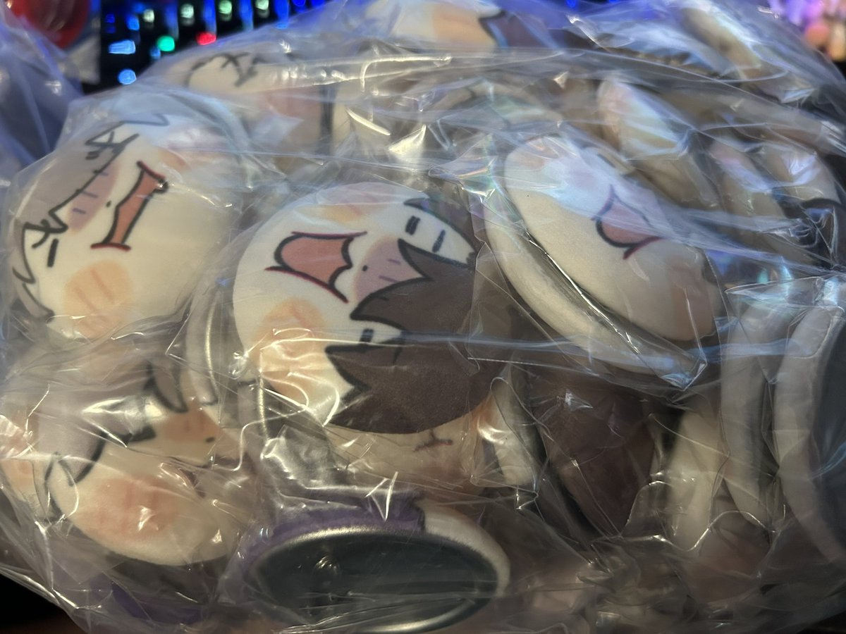 nyi2ko's tweet image. bag of little idiots