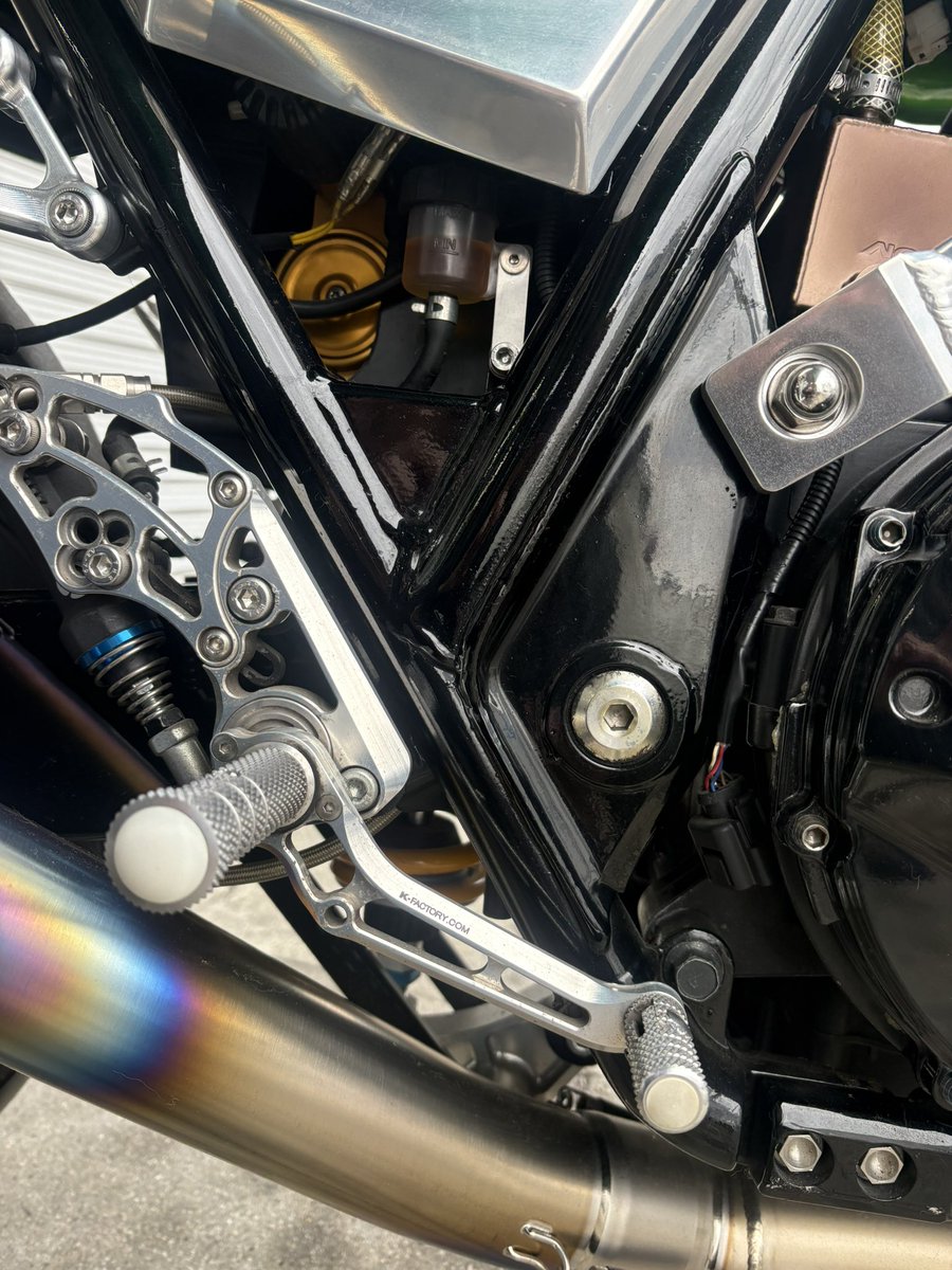 新年明けましてから
この恐ろしい車両を
さらに恐ろしくするお仕事を…

私の手に負えるのか。
頑張らないと