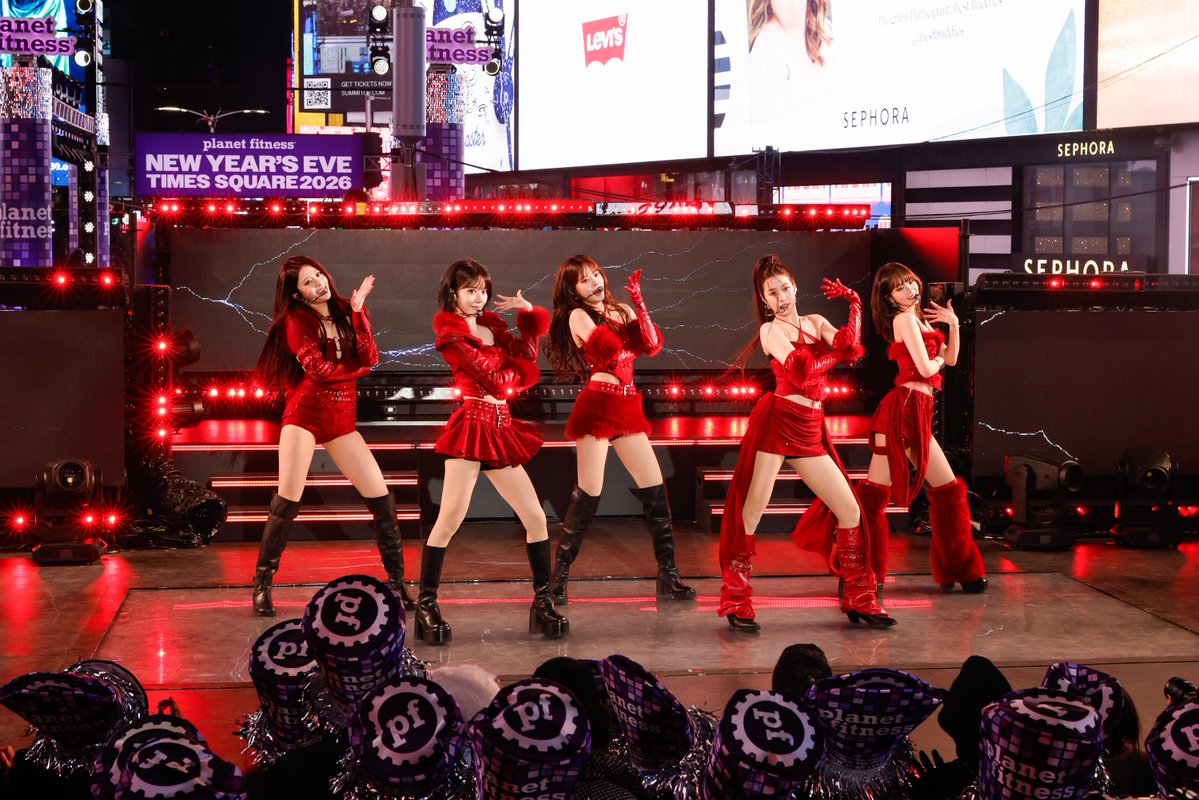 LE_SSERAFIM has the most featured group songs on Apple Music's