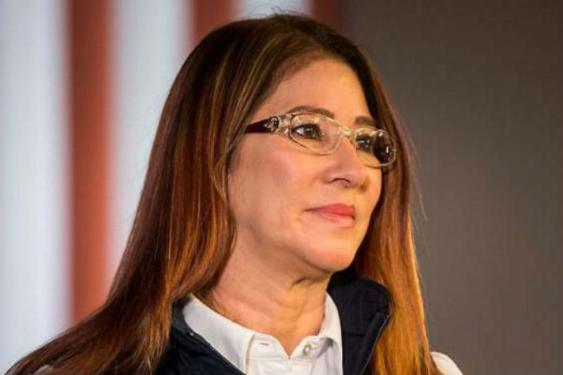 Hemos hablado todo el día del Presidente Nicolás Maduro. Es lógico. Pero qué decir de esta mujer revolucionaria,  líder, madre y esposa que ha escogido su destino al lado de su compañero. 

Mis palabras de afecto, respeto y admiración a Cilia Flores, ejemplo de la estirpe de