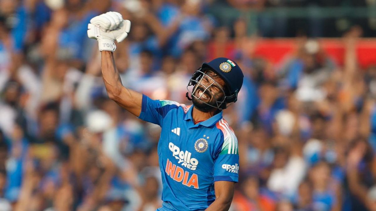 🚨 RAVICHANDRAN ASHWIN SAID ABOUT RUTURAJ GAIKWAD 🚨

Ashwin said 🗣️,"My main concern is Ruturaj Gaikwad's mentality. His T20I stats are phenomenal, yet he doesn't get consistent opportunities. In white-ball cricket, even when he couldn't score many runs in a few innings, he