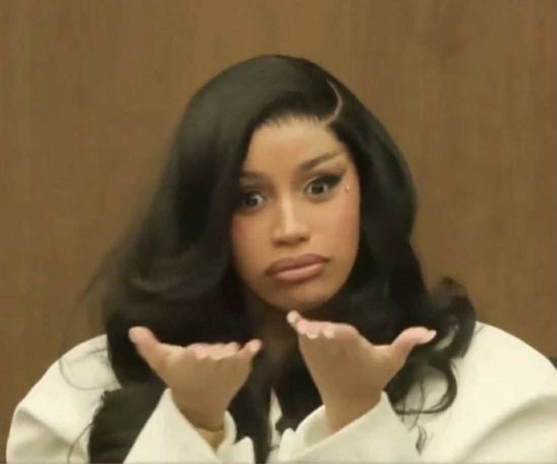 I hate when men ask, "can you cook?"

Like dude, Can you build a house?