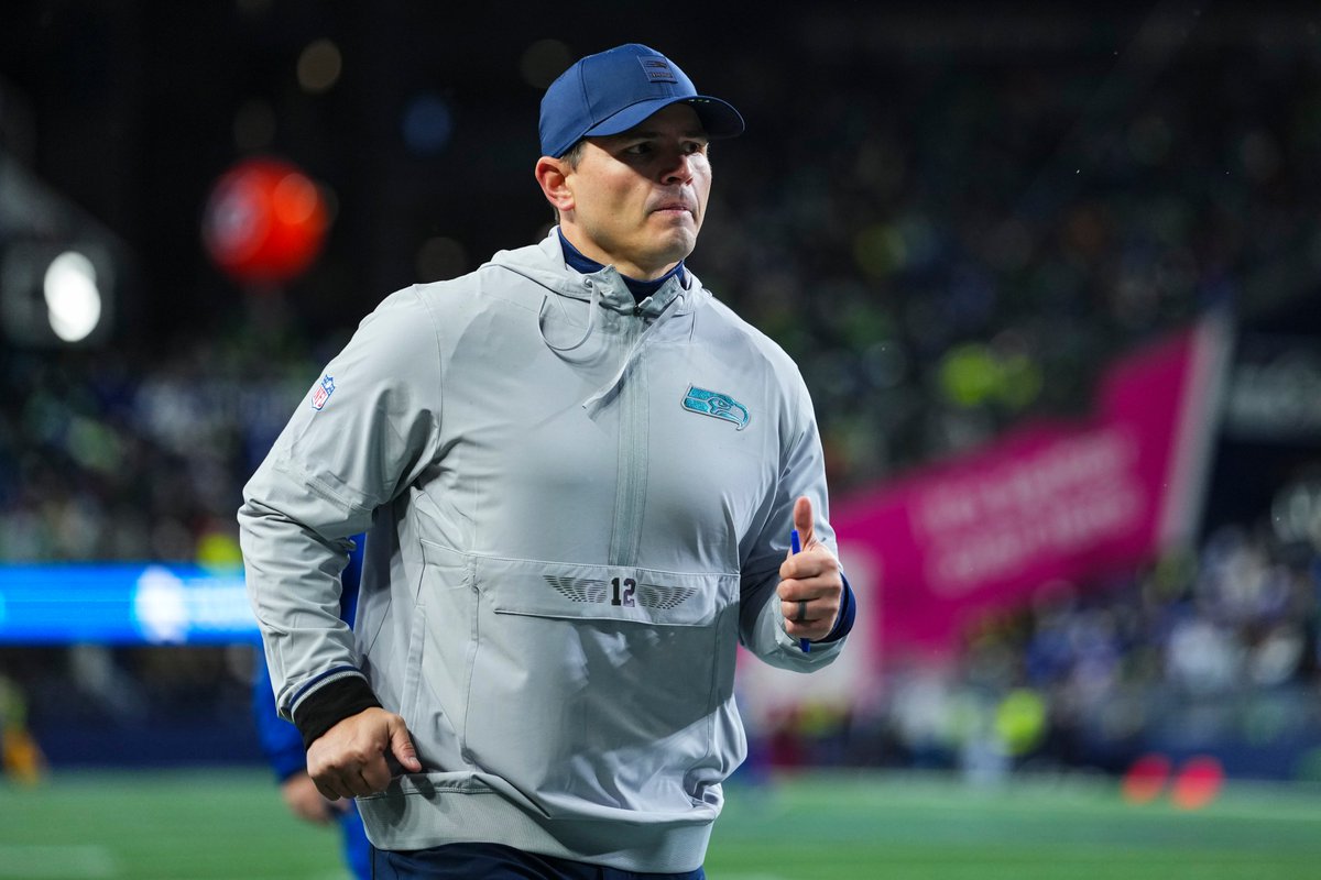 From out of the playoffs last year, to the No. 1 seed 💪
Impressive 1-year turnaround for Seattle!