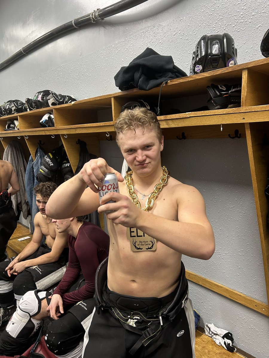 shellbrook_elks's tweet image. Elks start the new year handing the Rosthern Wheatkings their first loss with a 5-3 final. BIG HORN goes to Kach with the GWG and a solid game down the middle. Back atter tomorrow for a matinee in clavet. @SaskForum @MondayNooner