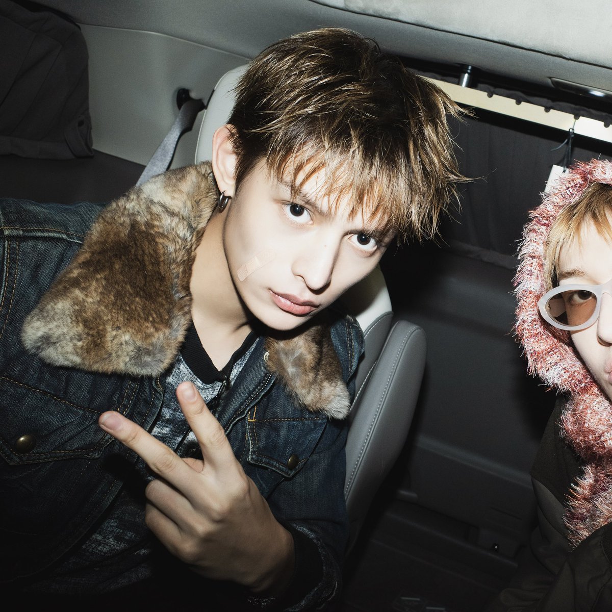 jamsebond1014's tweet image. 얼굴보소