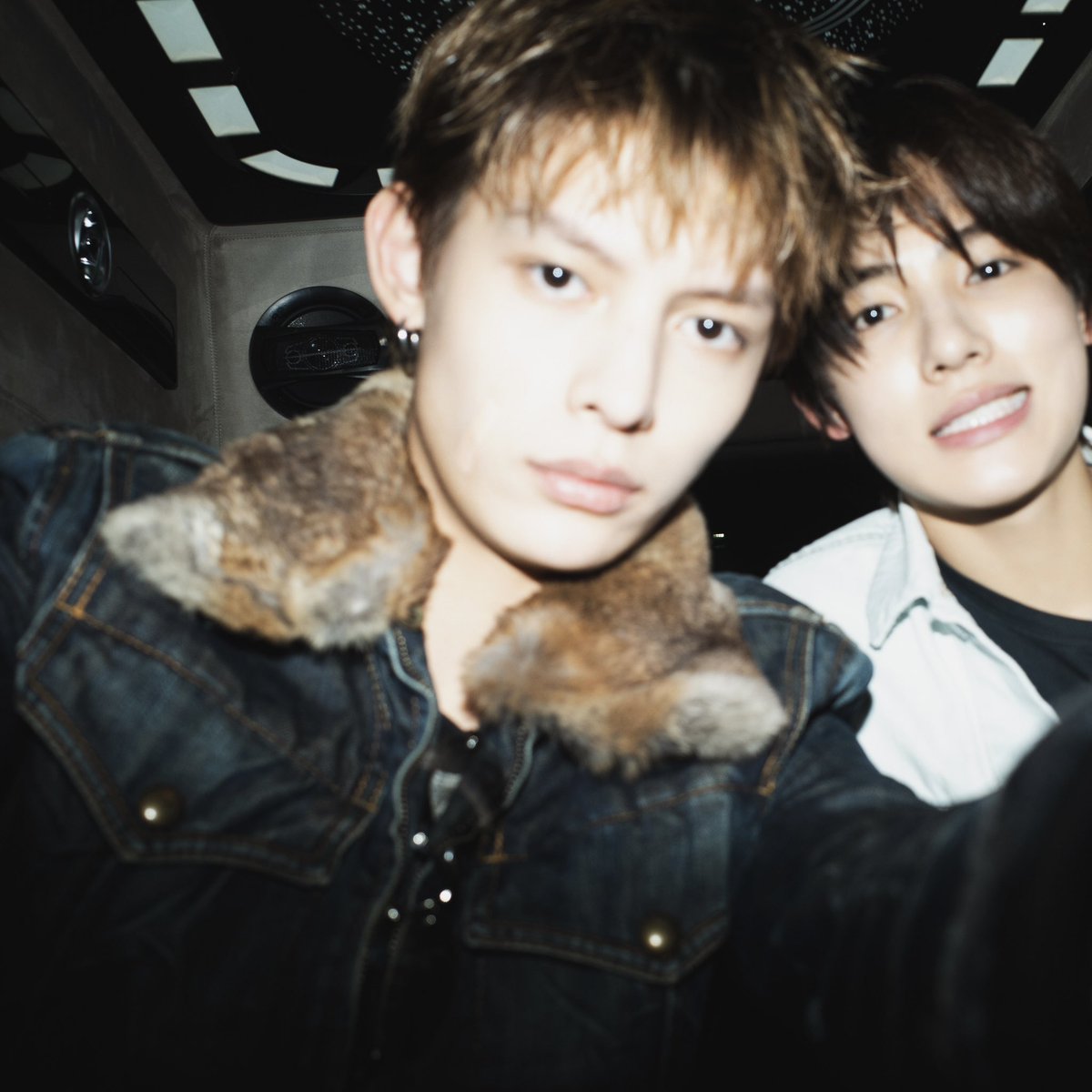 jamsebond1014's tweet image. 얼굴보소