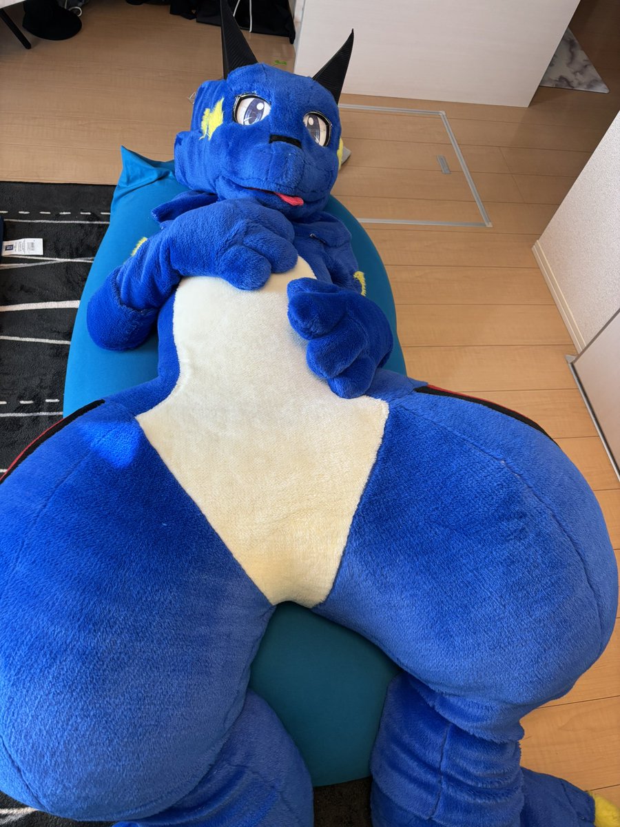 OMATA_DRAGON's tweet photo. しょたどら初めです🥰🥰🥰
新年初もふを頂いてます😘 https://t.co/iIctBe96bF