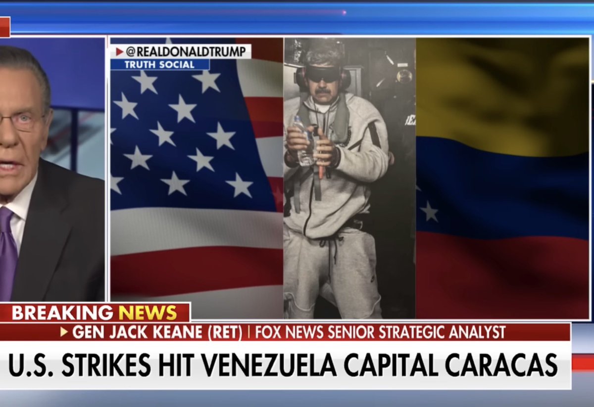 They really put Maduro in a NikeTech for Transport to Bk MDC prison 🚁🤣