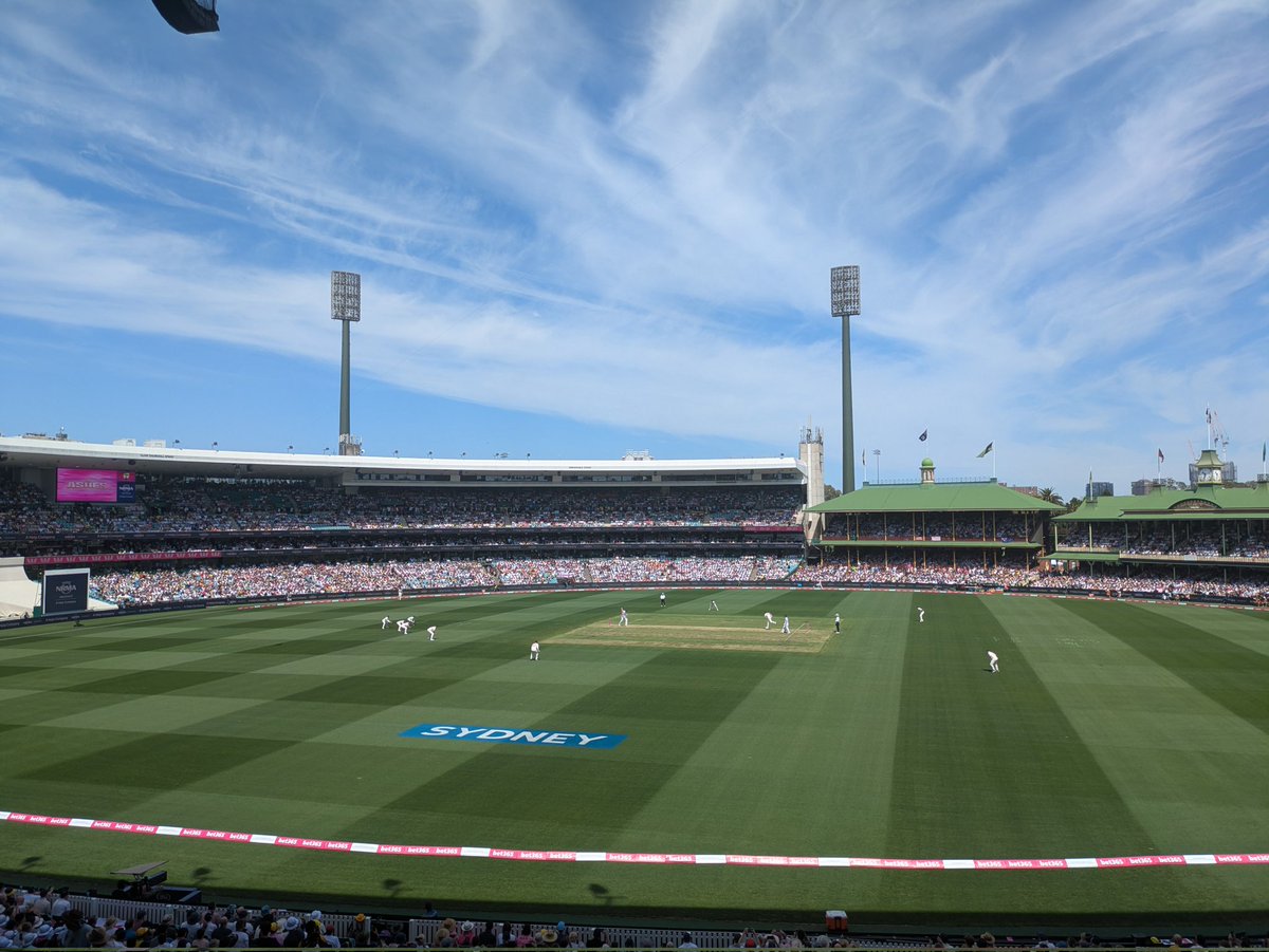 Knapper83's tweet image. An actual Test Match appears to have broken out...😳🙌 #AUSvENG #Ashes2025