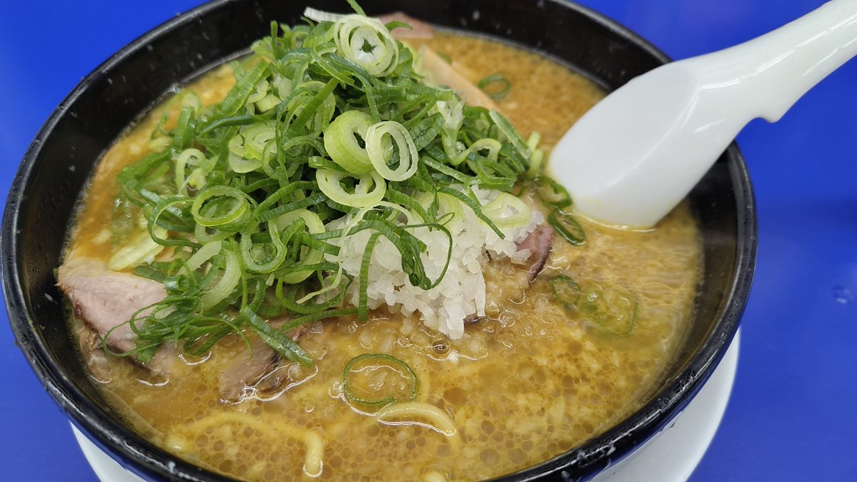 カレーラーメンチャシュートッピング&ネギ増しで昼