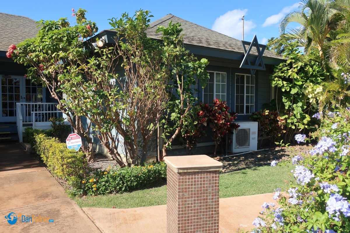 StopAntisemites's tweet image. Maui: police are investigating a bomb threat made towards the Jewish Congregation of Maui - Beit Shalom.

According to authorities, the synagogue received an email threat that claimed a bomb was on the property.

Thankfully, no devices were found.