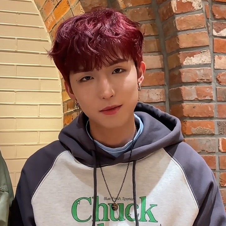 junhanfits's tweet image. CHUCK Authentic Club Raglan Hoodie (Oatmeal)