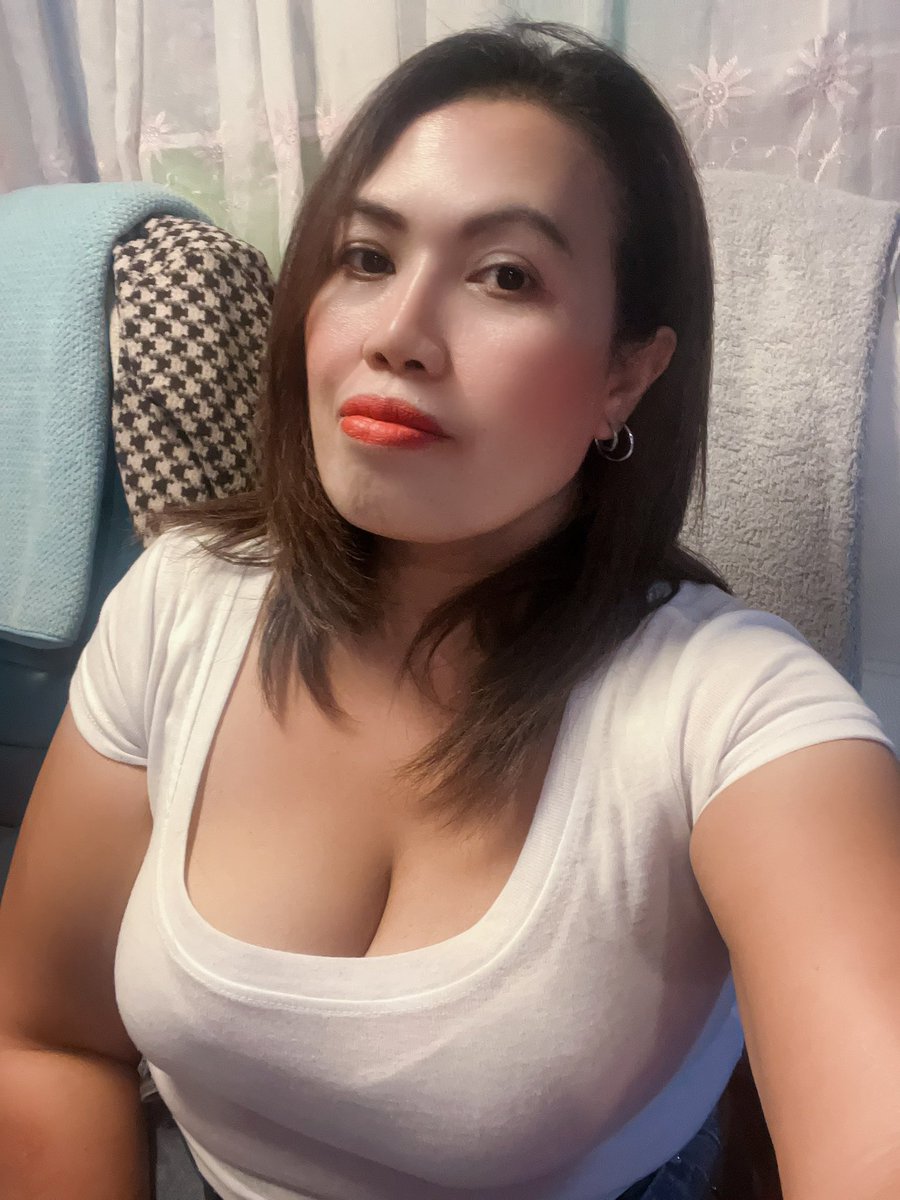 สวัสดีวันหยุดพี่หมอเปิดร้านแล้วนะค่ะนวดแอดไลน์0972842535ใครปวดเหมื่อยจากปีใหม่เชิญจ้า
#นวดไทย
#นวดน้ำมัน
#นวดแก้อาการ