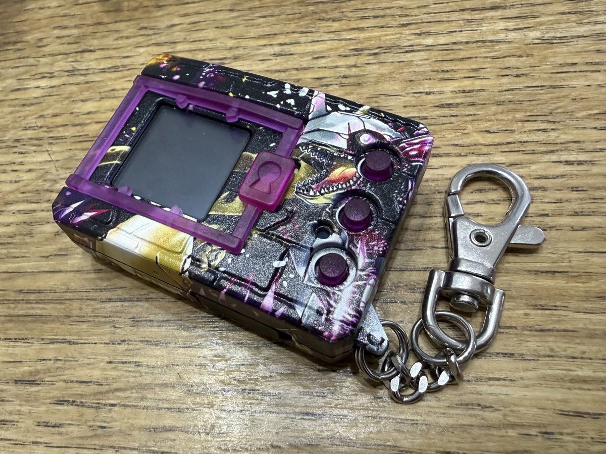 various_rb1's tweet image. 換装、動作確認終わりました
ブルー蓄光はクローゼットに籠って撮影
#ゴジモン
#デジモン
#デジタルモンスター