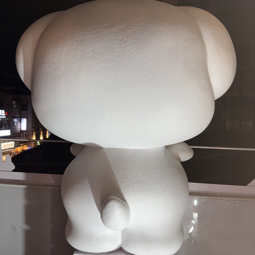 winkterm's tweet photo. 3년째 직직이를 보면서 제야의 종소리 듣는 저예요🐶
랜덤 특전도 원하던 거 다 가져 행복해요🥳 (바디필로우까지 있으면 행복 2배 이벤트 예정)
이번 26년은 더욱 우리 모두 행복하길 바랍니다🙏

To. 직직이님&amp;스텝분들
추운날 너무 수고 많으셨고, 정말 늘 감사합니다🤍🤍

#Dive_Into_Wonderland https://t.co/QvOmtDuo9J