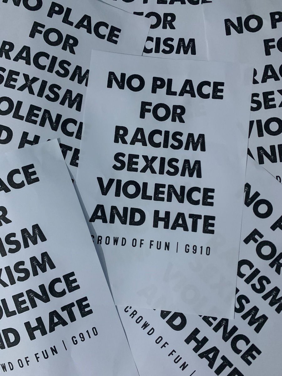 Mari hilangkan ujaran kebencian pada klub/kelompok yang tidak ada sangkut pautnya pada pertandingan. Mari bersenang-senang di sudut tribun yang sama. Tak ada aturan baku disini, tapi mari bersepakat yang terbiasa jadi jagoan dan menyebalkan, monggo silahkan cari tempat lain. 🧷