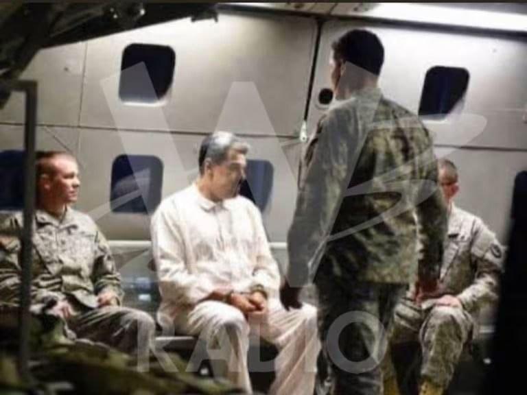mynewshub's tweet photo. Dulu Dibunuh...Atau Digulingkan...Kini Dah Ada Penculikan Kalau Tidak Tunduk Kepada AS

Oleh Mynewshub 

Penculikan Presiden Venezuela: Precedent Berbahaya Dunia Antarabangsa

Tindakan tidak bertamadun yang dilakukan oleh Amerika Syarikat terhadap Presiden Venezuela, Nicolás Maduro, serta isterinya Cilia Flores, merupakan satu perbuatan yang amat dikecam dan tidak boleh diterima oleh mana-mana masyarakat bertamadun.

Ia bukan sekadar pelanggaran kedaulatan sebuah negara berdaulat, malah mewujudkan precedent yang sangat membahayakan dalam hubungan antarabangsa—di mana pemimpin sesebuah negara boleh diculik sesuka hati oleh kuasa besar atas nama kuasa, pengaruh atau kepentingan geopolitik.

Jika perbuatan seperti ini dibiarkan tanpa kecaman dan tindakan tegas, dunia sedang menuju ke arah anarki antarabangsa, di mana undang-undang antarabangsa, prinsip kedaulatan negara, dan Piagam Pertubuhan Bangsa-Bangsa Bersatu hanya tinggal slogan kosong. 

Hari ini Venezuela, esok mungkin negara lain yang tidak sehaluan dengan kepentingan kuasa besar.

Masyarakat antarabangsa tidak boleh berdiam diri. 

Yang diculik begitu selamba itu adalah Presiden sebuah negara berdaulat.

Kerana tamak mahu menguasai minyak Venezuela, maka alasan pengedaran dadah dan senjata diwujudkan untuk menculik pemimpin berkenaan yang diketahui tidak mahu tunduk kepada pengaruh AS.

Akan datang negara anjing Israel ini boleh mewujudkan apa sahaja alasan untuk menculik mana-mana pemimpin yang enggan tunduk kepada mereka.

Dan apakah yang akan menghalang negara besar lain bertindak melakukan perkara yang sama?

Mungkin lepas ini China boleh menculik Presiden Taiwan pula atas apa-apa alasan rekaan.

Penculikan pemimpin negara—sama ada secara langsung atau terselindung—adalah satu jenayah politik global yang mengancam kestabilan dunia, mencetuskan konflik, dan membuka pintu kepada penyalahgunaan kuasa tanpa batas.

Dunia mesti menolak politik ala “siapa kuat dia berkuasa” atau “siapa kuat maka dia boleh buat ikut suka mak bapak dia!”.

Keadilan antarabangsa hanya bermakna jika undang-undang terpakai kepada semua—termasuk negara yang paling berkuasa.

Amerika Syarikat adalah umpama negara anjing gila yang sudah terlalu mirip dengan Zionist tingkah-laku mereka.

Sikap angkuh seperti ini seharusnya dikutuk dan dikeji oleh masyarakat antarabangsa. - MYNEWSHUB