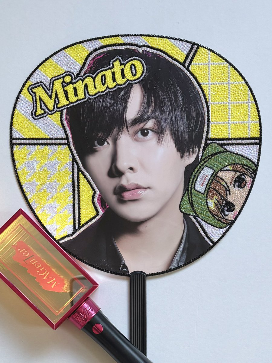 MAGen7er 奏くんのデコうちわ 完成したよー!!!!!!!💛🙌 2日前に