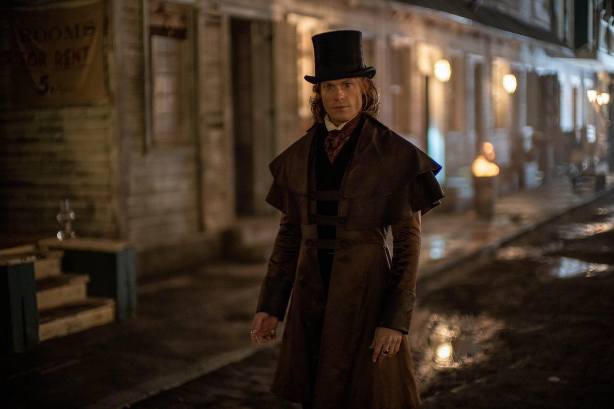 thebirthofvnus's tweet image. oh i just know sam was soooo happy dressing like this