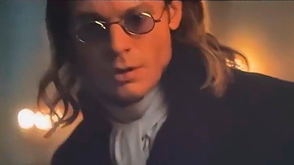 thebirthofvnus's tweet image. oh i just know sam was soooo happy dressing like this