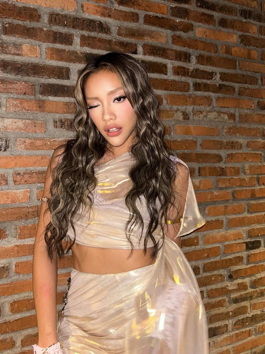 nonadaily_'s tweet image. Yeah… these outfits ATE✨
Big ups to the stylist!

📷cr; sylbenaza
#nona #nonawav