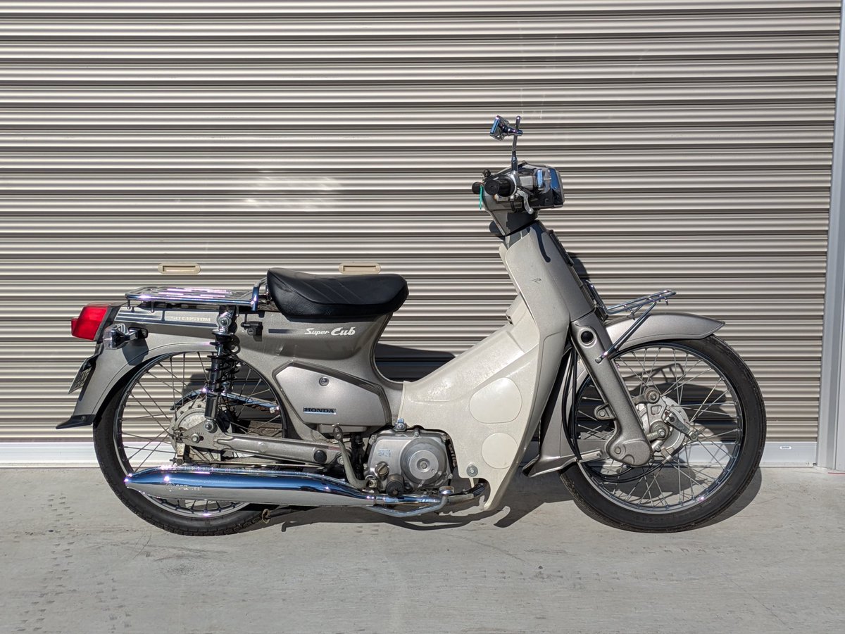 交換したモナカタイプマフラー なんか違う。 スラッシュタイプのを別に