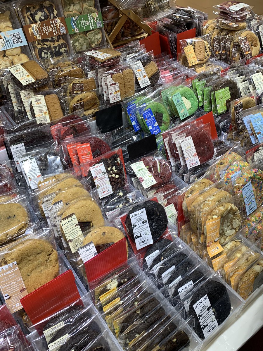 fffffiattttt's tweet image. ร้านคุกกี้อันนั้นนนนมาเปิดบูธที่แฟชั่น คุกกี้ 35฿🥹🥹🥹🥹 อยู่ดีๆ ก็ได้กินฟินอ่ะะ