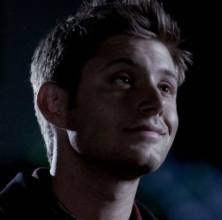 alec ꩜ tweet media