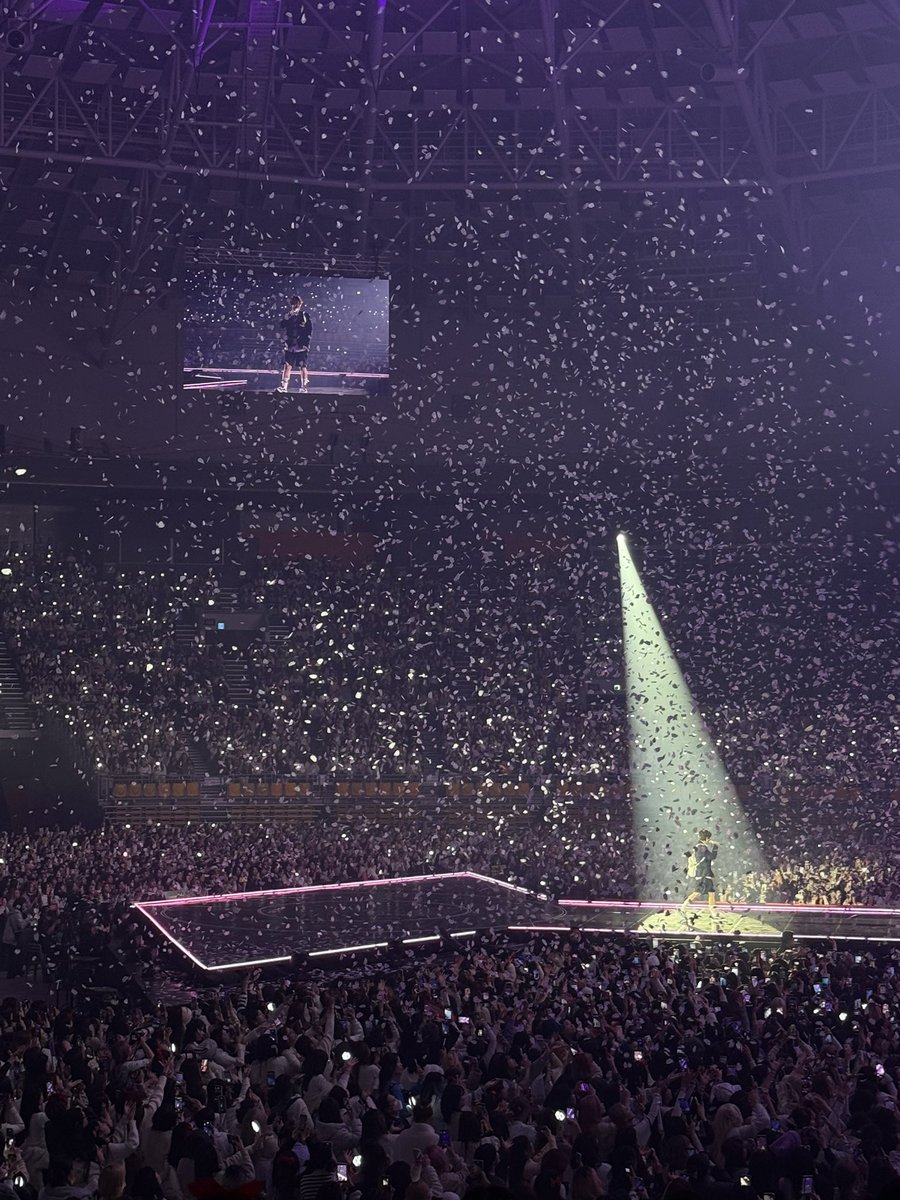 Reverie is officially ended! Thank you BAEKHYUN for all the memories ✨️