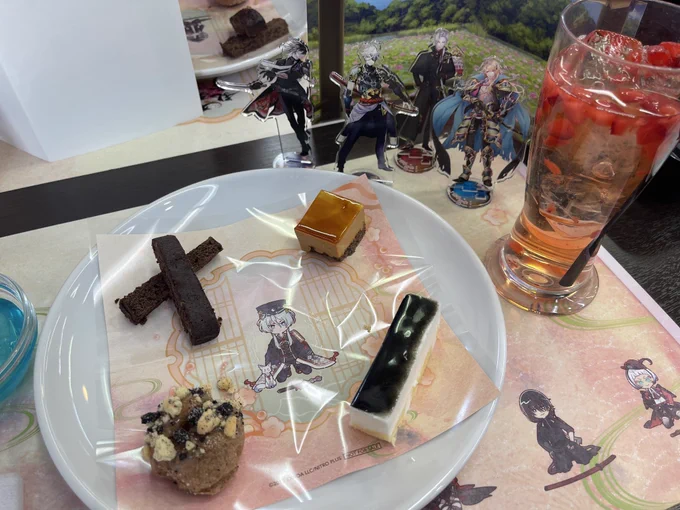 八角と〜!!とうらぶコラボカフェ行ったぞ〜!!1/116の運命は白山くん そして鬼丸自引き!!!!!!嬉しい