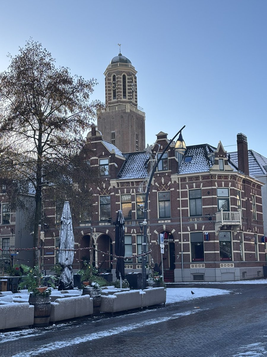Mpvanderwal's tweet photo. De Peperbus in Zwolle ❄️☀️
#Zwolle #OnTheMove #Peperbus https://t.co/2YQL2FiY8b