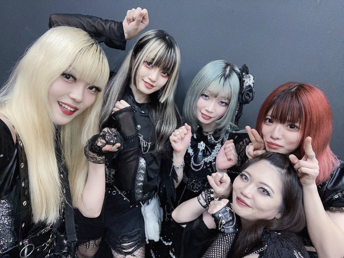 Sirius_tw_'s tweet image. ★2025/1/4
NuuE WORKS presents
『 Metamorphose Festival 2026 Winter 』

ありがとうございました！
2026も応援よろしくお願いいたします！🐴

Next▶︎▷2025/1/17 吉祥寺CRESCENDO

#MetamorphoseFestival #MetaFes

 #Sirius #Siriuslive