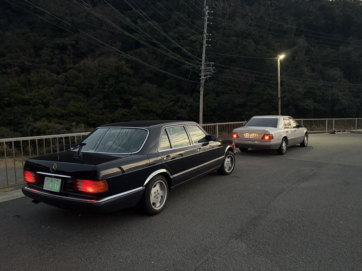 Bachikuso8181's tweet photo. 年末年始県外行ってないし1000キロ走ってない
東京からのw126カッコよすぎた🤤
特段なんてしてない休みも最高やった
あ、武雄は佐賀やった県外でとる笑 https://t.co/FVbINetYQ6