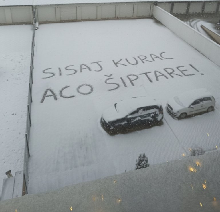 mitiser2601's tweet image. Drage komšije, očistio sam nam parking. 🥰